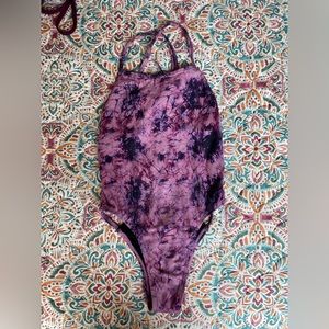 Jolyn Nico 2 Tie-back Onsie